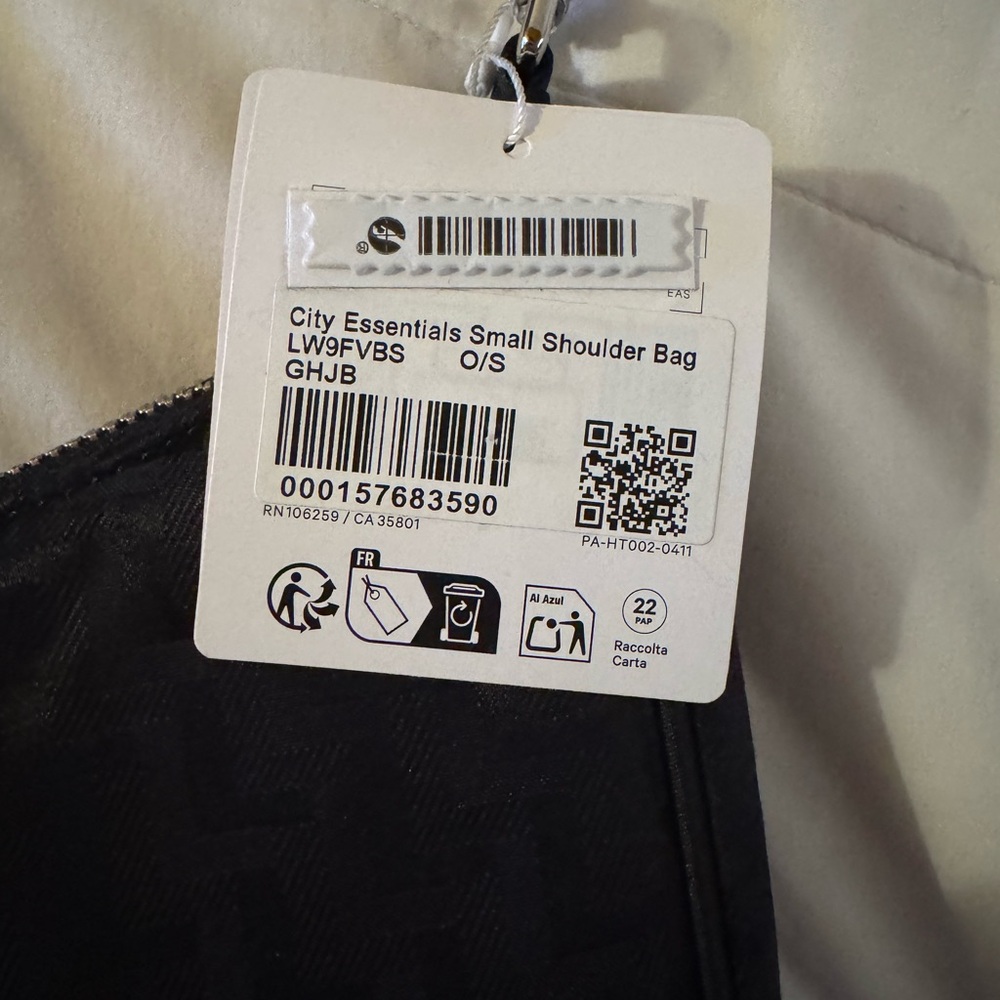 Lululemon city esentials small shoulder bag - Picture 3 of 4